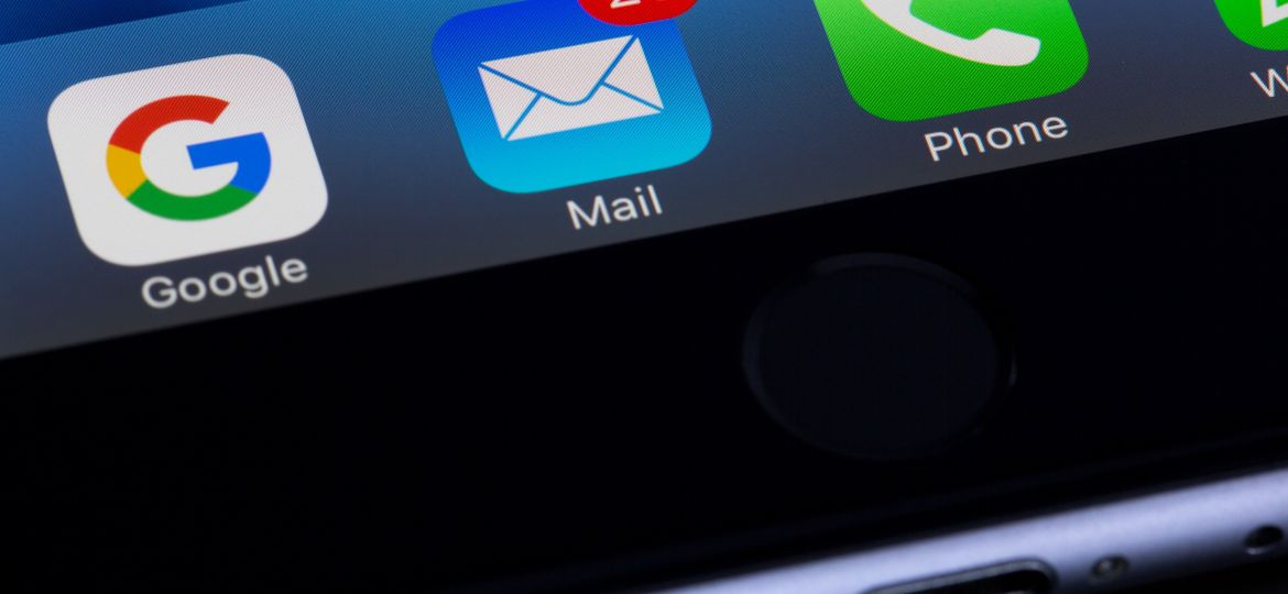 email notifications on a smartphone app